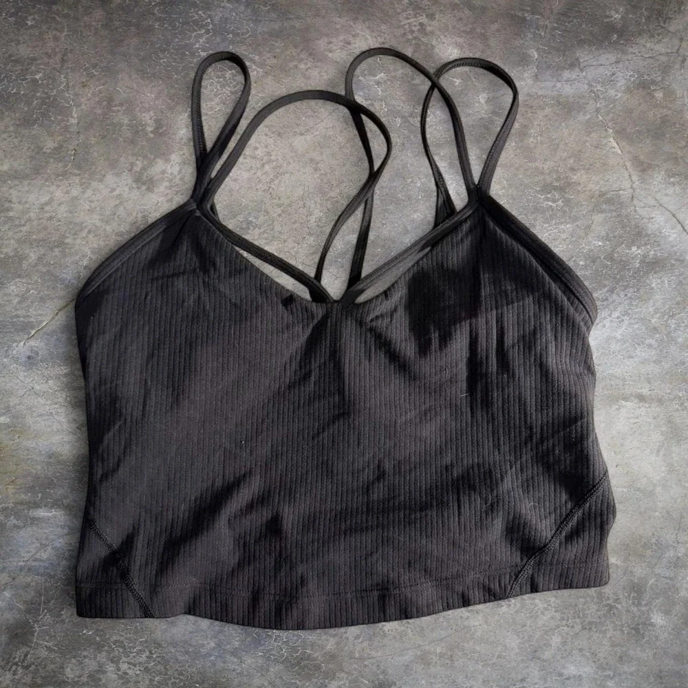 The Unbranded Brand lululemon black